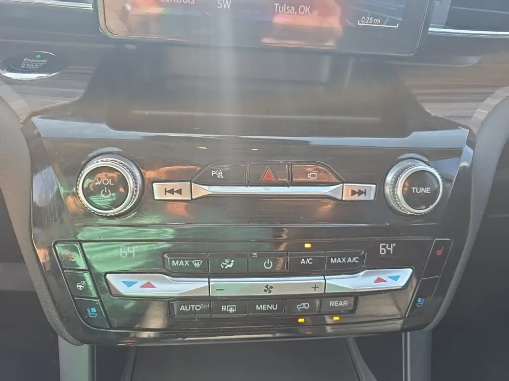 2021 Ford Explorer Limited photo 16