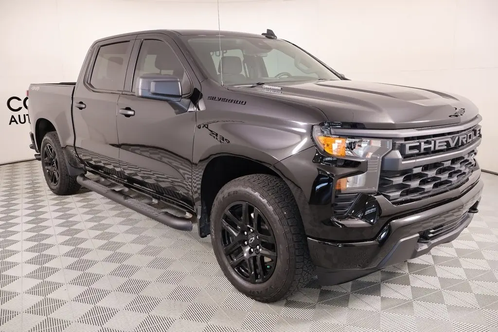 2025 Chevrolet Silverado 1500 Custom's photo