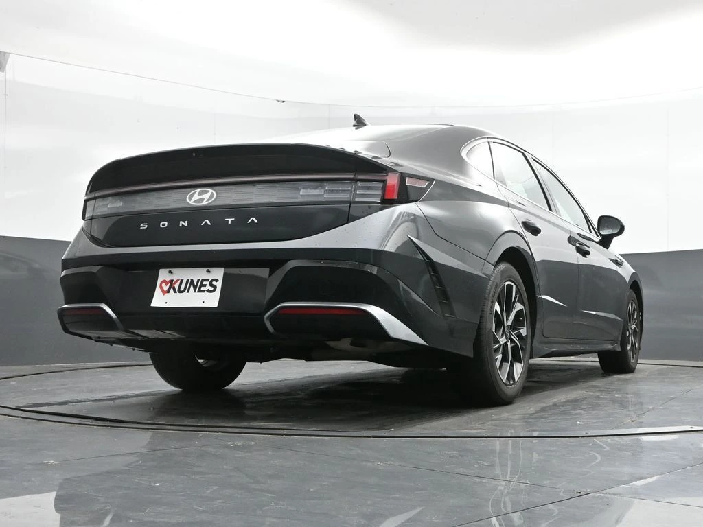 2025 Hyundai Sonata SEL - Photo 37