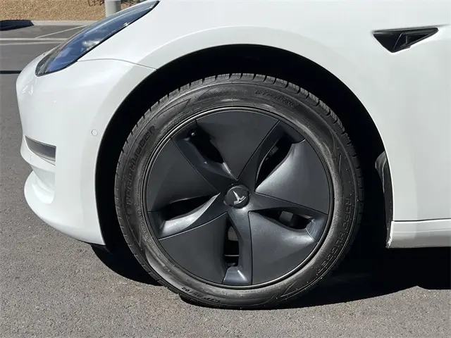 2019 Tesla Model 3 Long Range photo 21