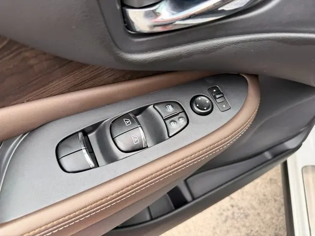 2024 Nissan Murano Platinum photo 17