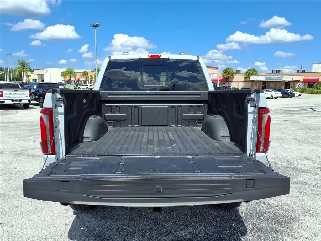 2024 Ford F-150 Lariat photo 19