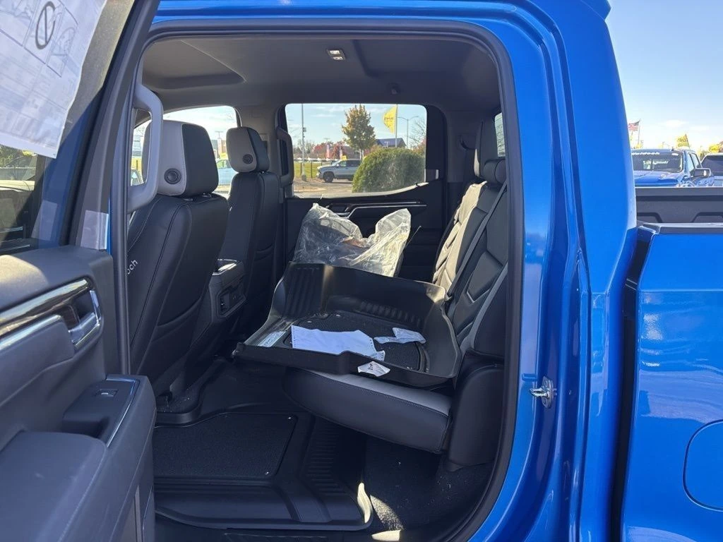 2025 Chevrolet Silverado 1500 RST - Photo 29