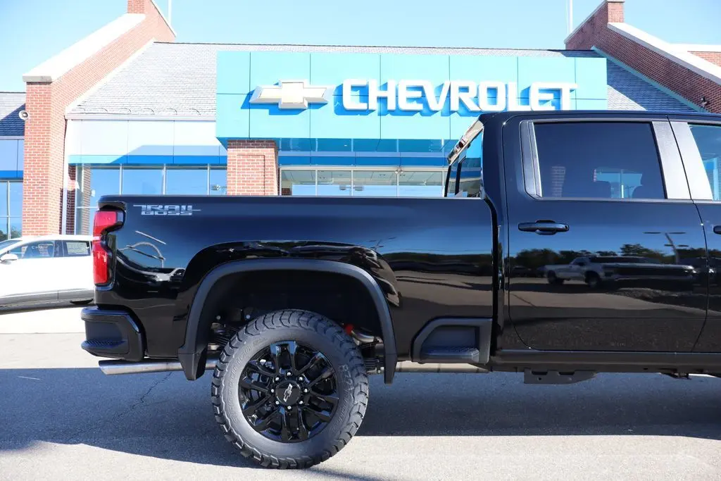 2026 Chevrolet Silverado LT photo 33