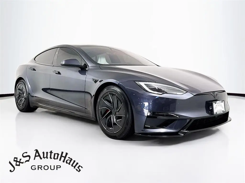 2026 Tesla Model S Plaid's photo