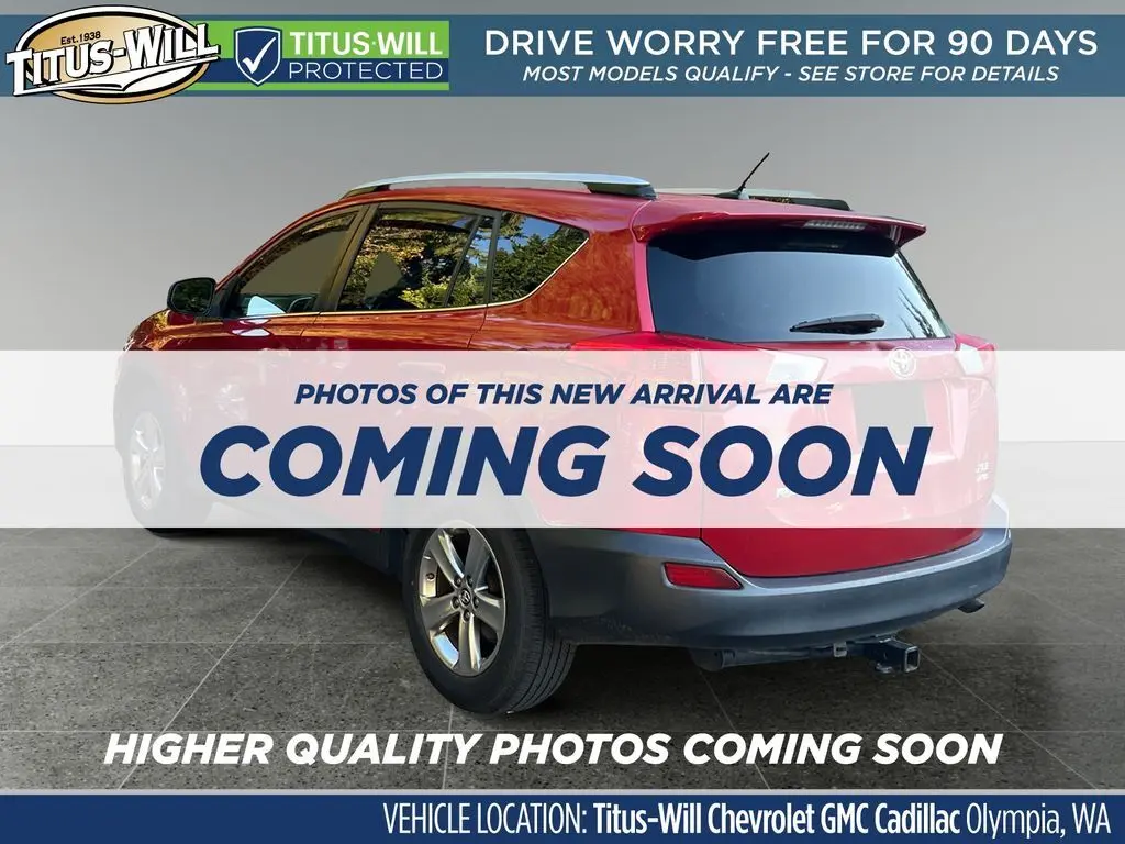 2015 Toyota RAV4 XLE photo 3