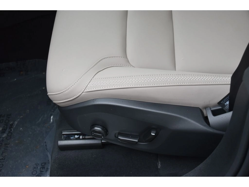 2026 Volvo - image 34