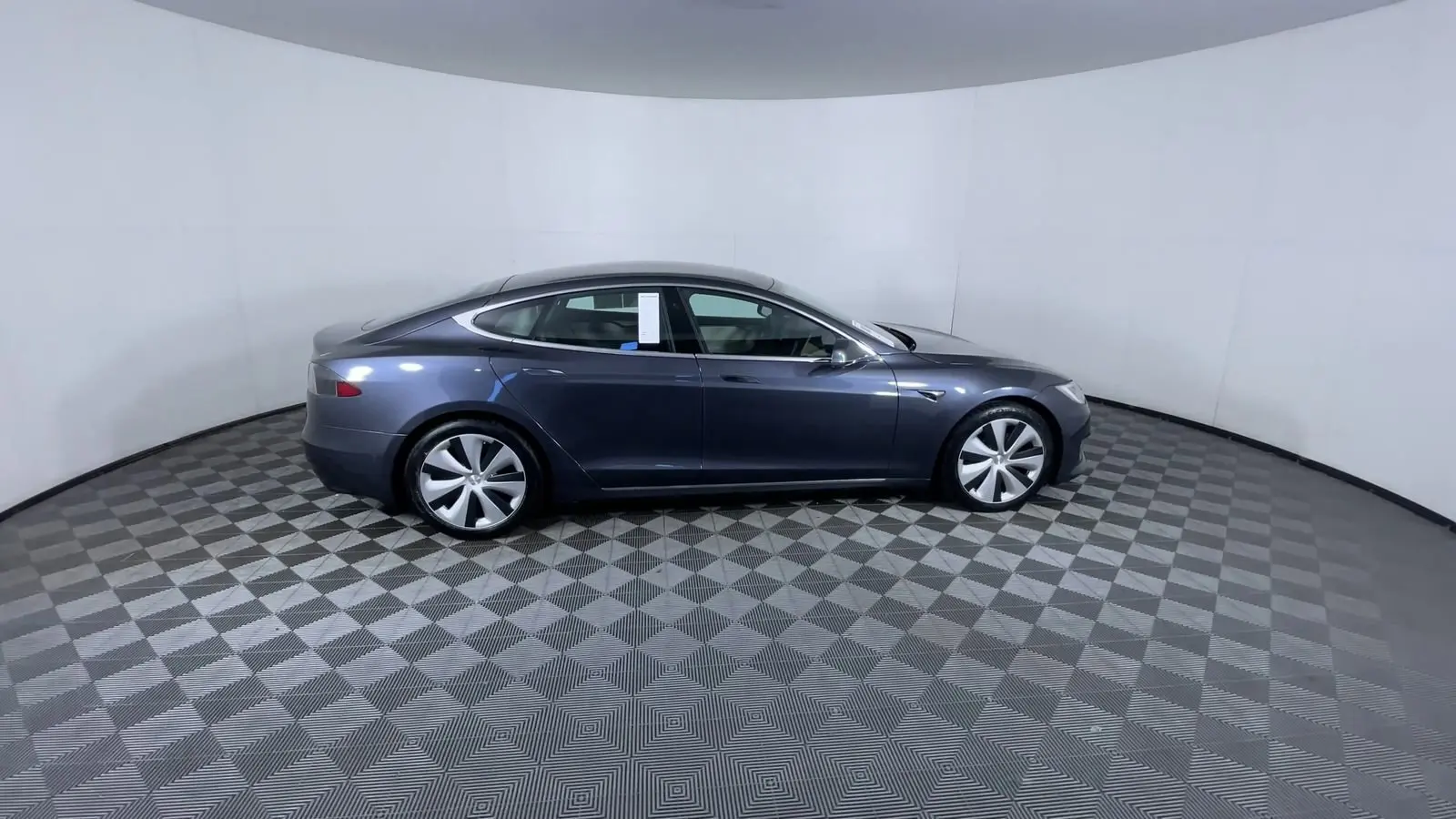 2021 Tesla Model S Long Range Plus photo 9