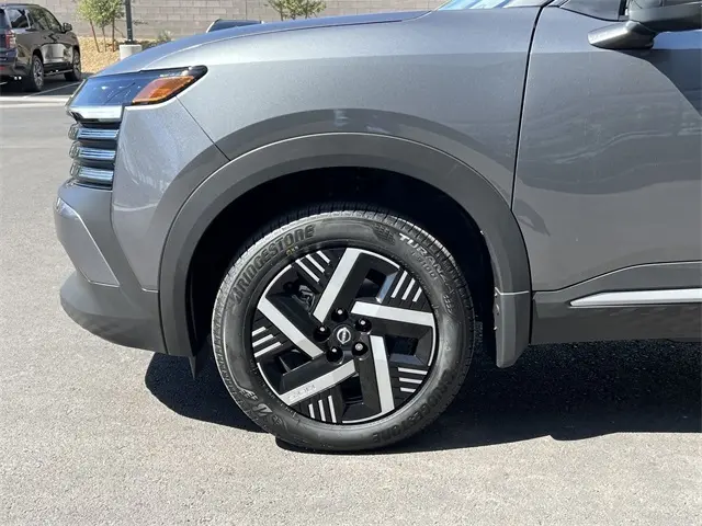 2026 Nissan Kicks SV photo 24