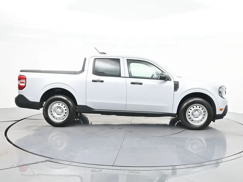 2025 Ford Maverick XL photo 4