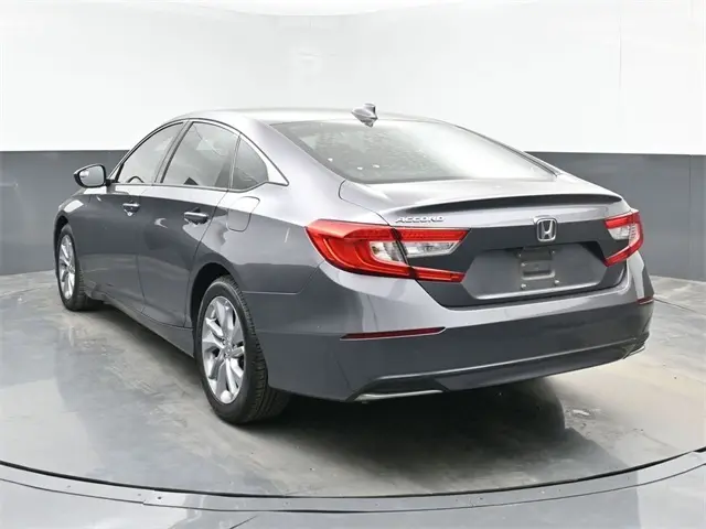 2018 Honda Accord LX photo 5