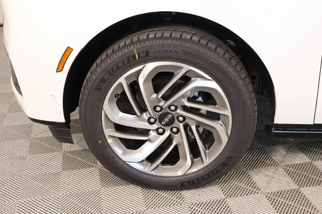 2025 Lincoln Navigator Reserve photo 16