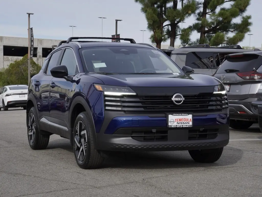 2026 Nissan KICKS SV's photo