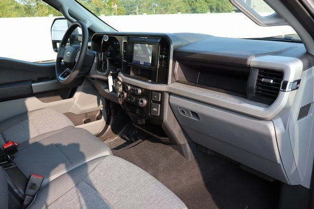 2026 Ford F-350 Super Duty XL - Photo 35