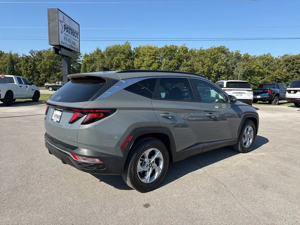 2024 Hyundai Tucson SEL photo 3