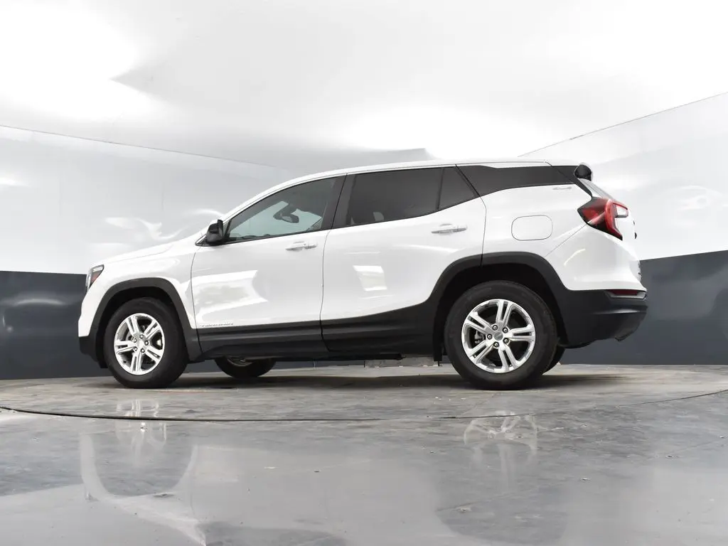 2024 Gmc Terrain SLE photo 32
