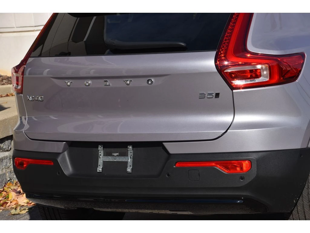 2026 Volvo - image 29