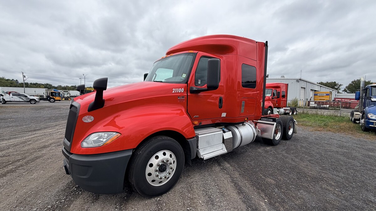 2021 International LT625