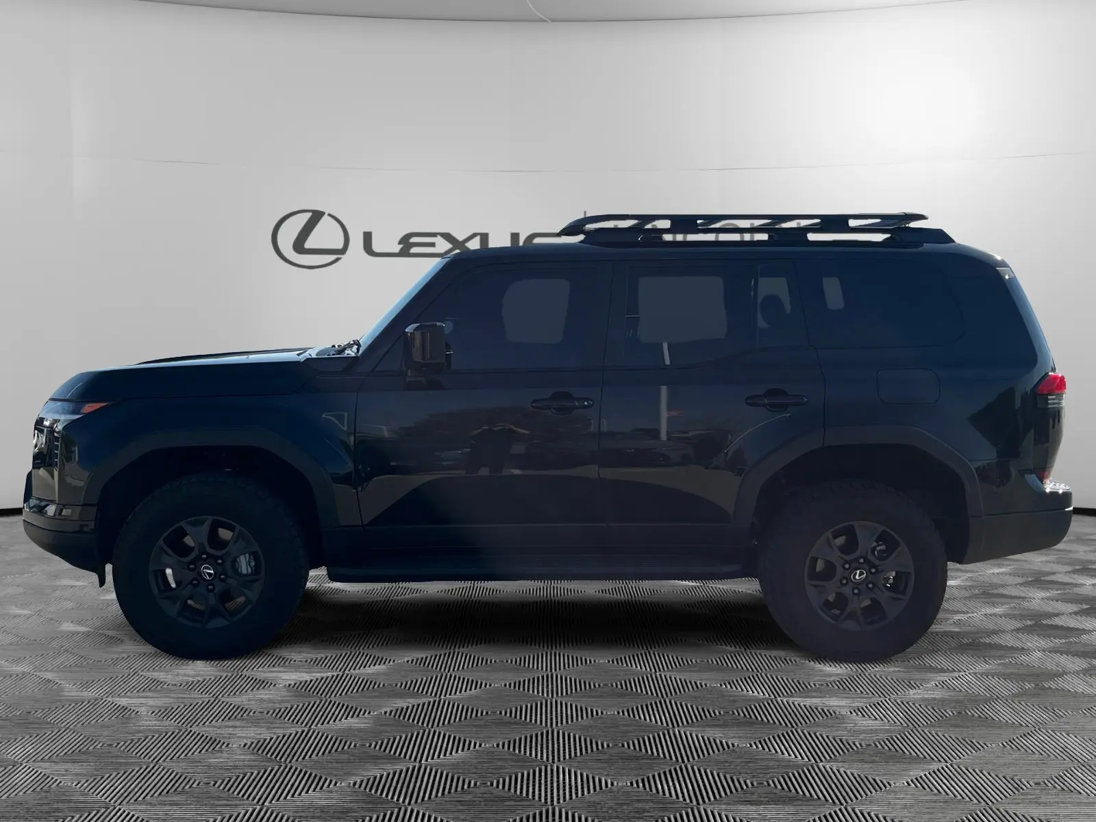 2025 Lexus GX 550 Overtrail photo 2