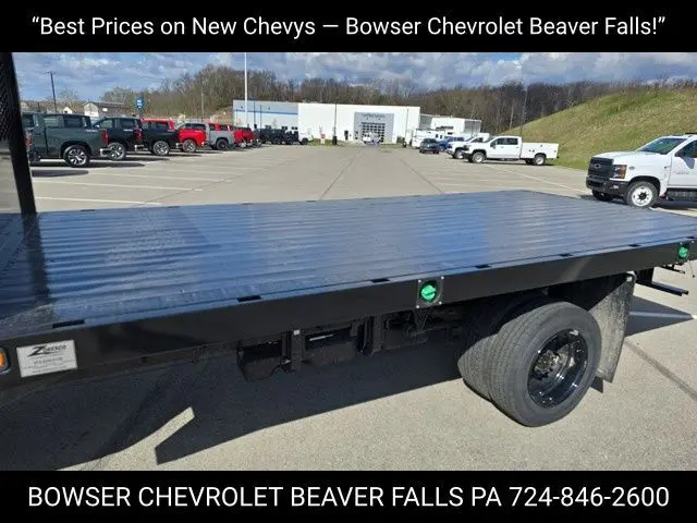 2024 Chevrolet Silverado 4500HD Work Truck photo 2