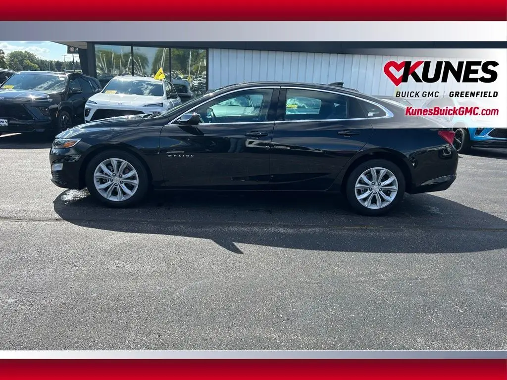 2024 Chevrolet Malibu 1LT photo 3