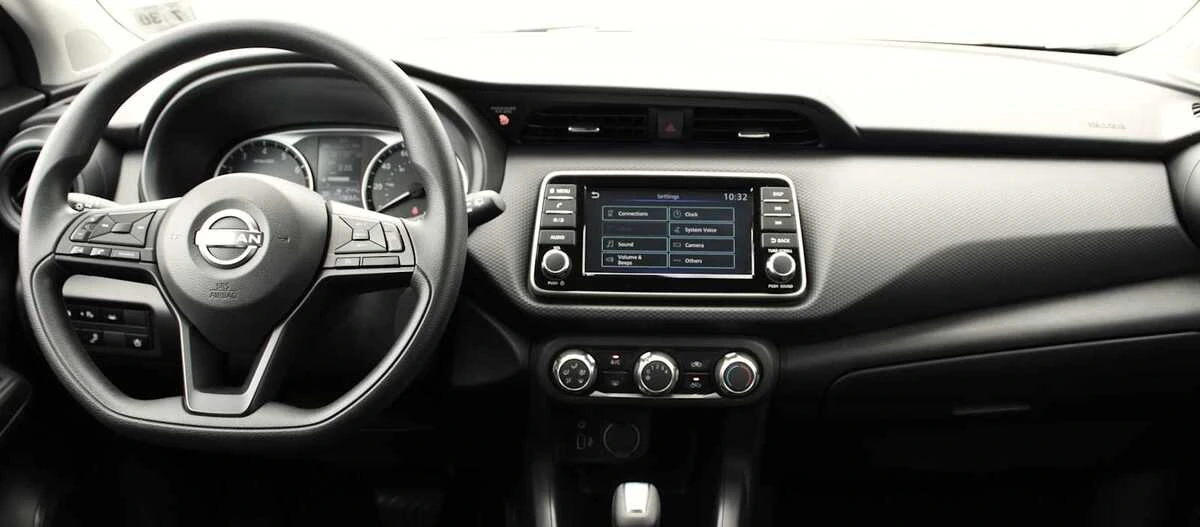 2025 Nissan KICKS PLAY Base - Photo 25