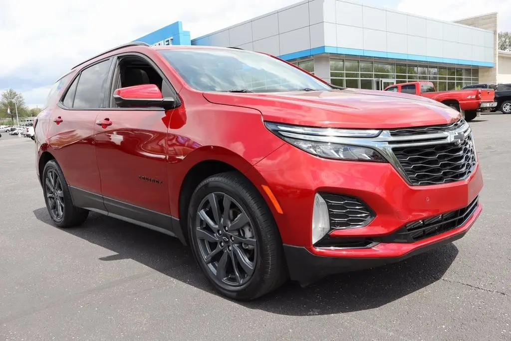 Used 2022 Chevrolet Equinox RS with VIN 3GNAXMEV3NS186037 for sale in Atwater, OH