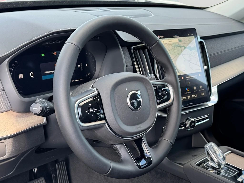 2026 Volvo - image 16