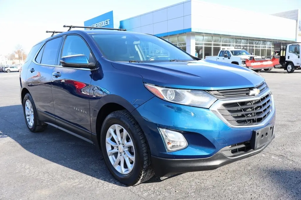 Used 2019 Chevrolet Equinox LT with VIN 2GNAXKEV7K6183916 for sale in Atwater, OH