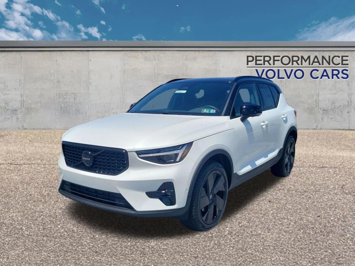 2026 Volvo XC40 B5 Ultra Ultra Black Edition AWD's photo