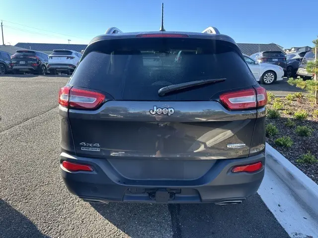 2015 Jeep Cherokee Latitude photo 3