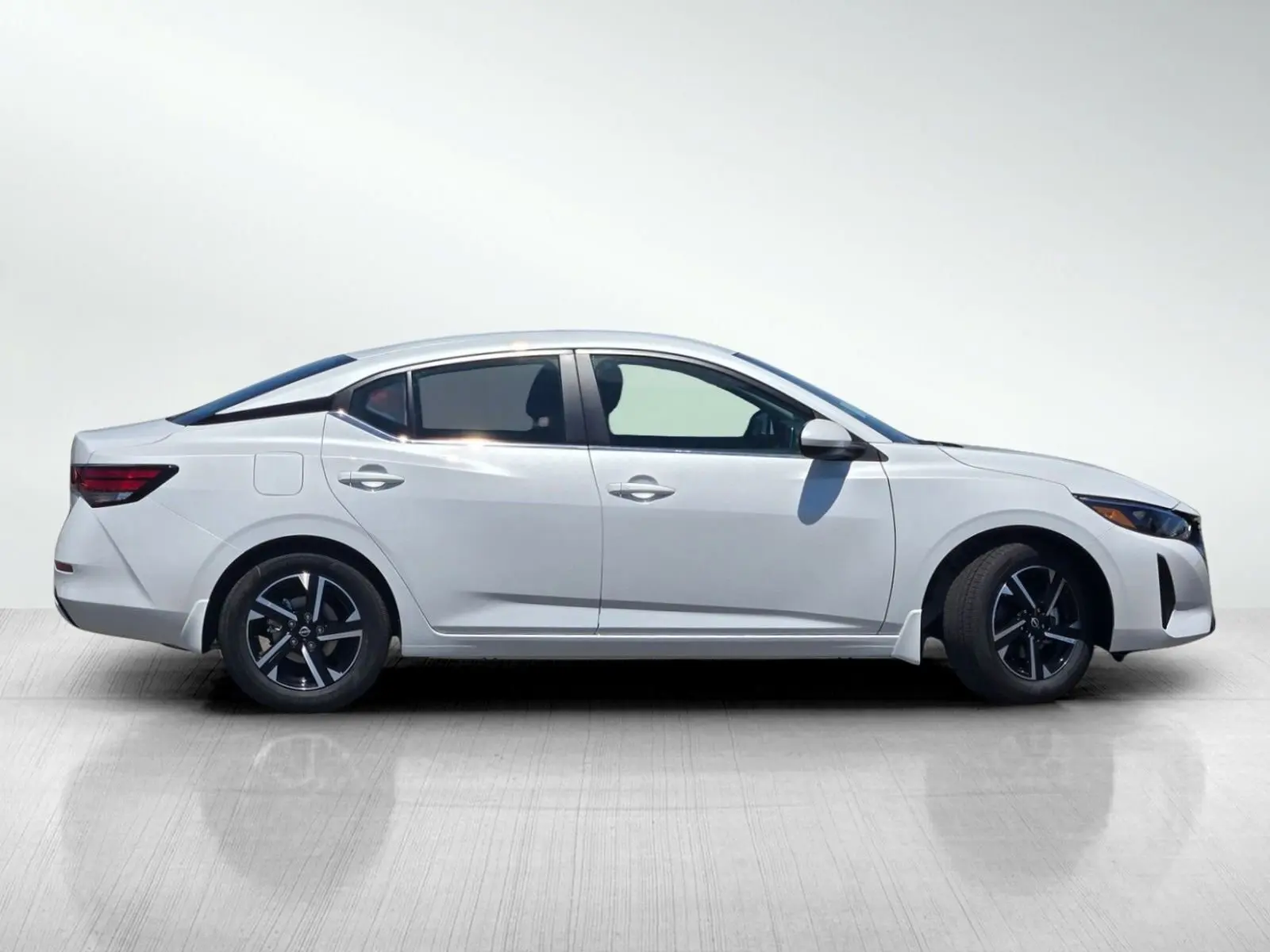 2025 Nissan Sentra SV photo 3