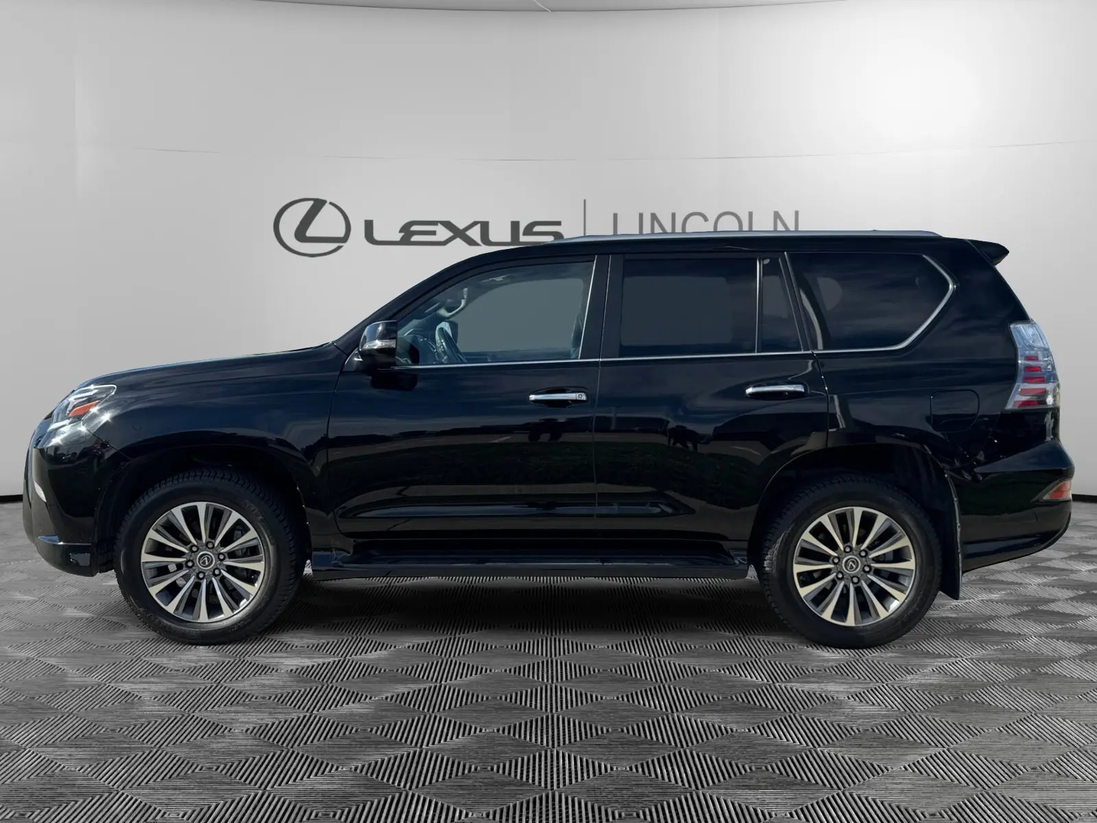 2021 Lexus GX 460 Luxury photo 2