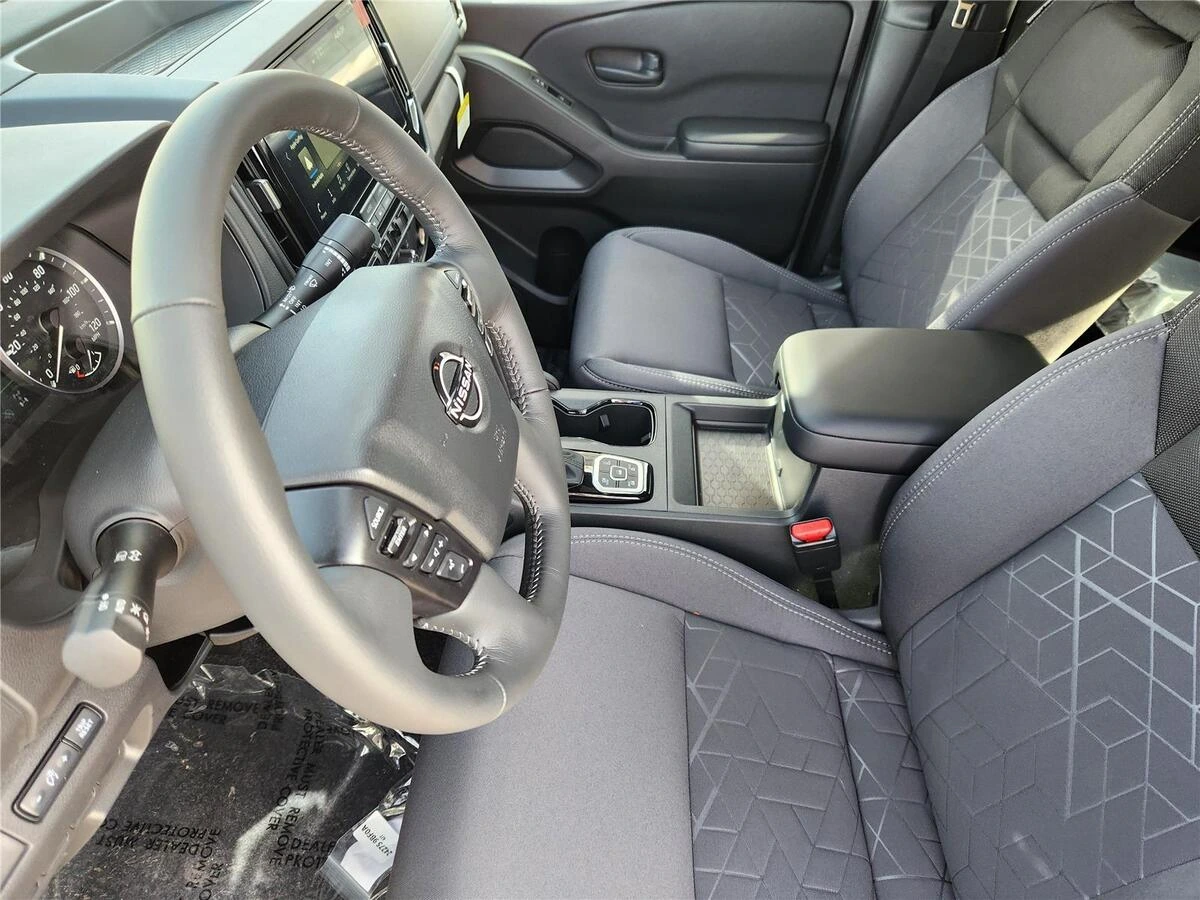 2026 Nissan Frontier SV - Photo 8