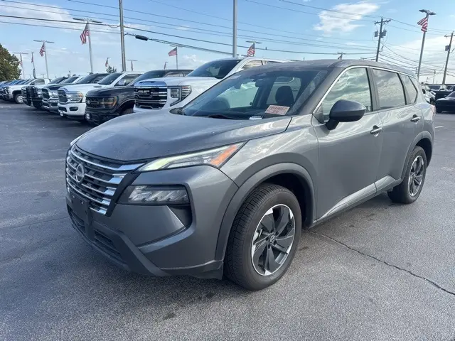 2024 Nissan Rogue SV photo 2