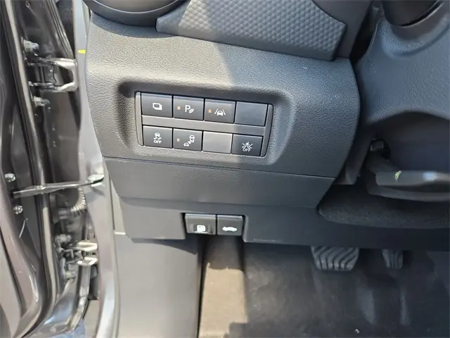 2025 Nissan Kicks Play S photo 23