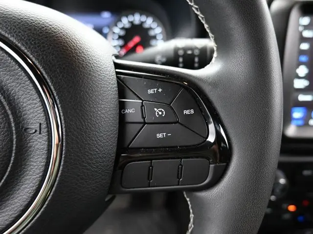 2021 Jeep Renegade Latitude photo 13