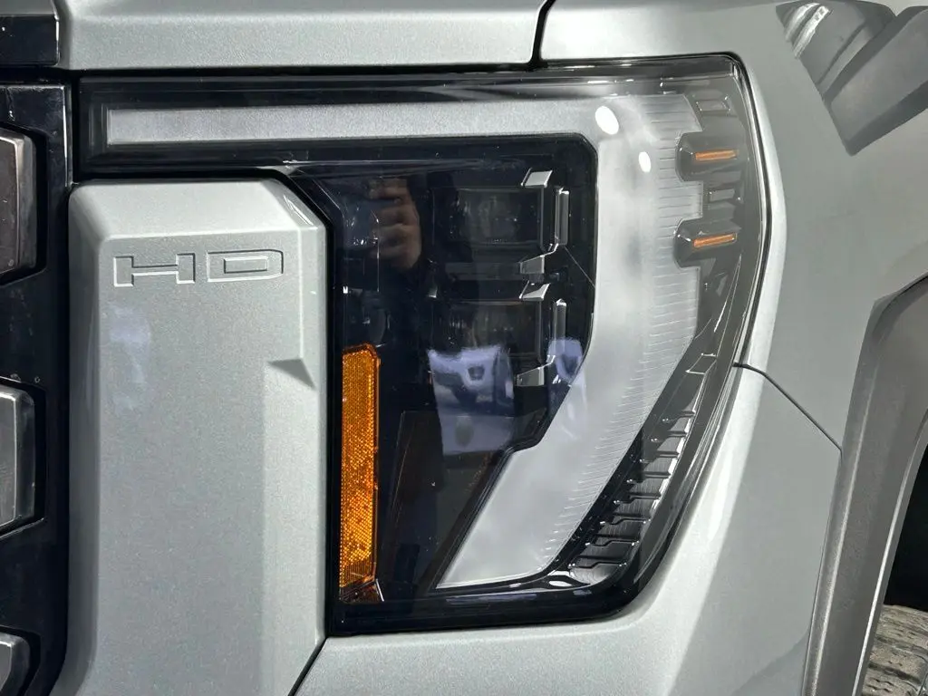 2024 Gmc Sierra HD AT4X photo 3