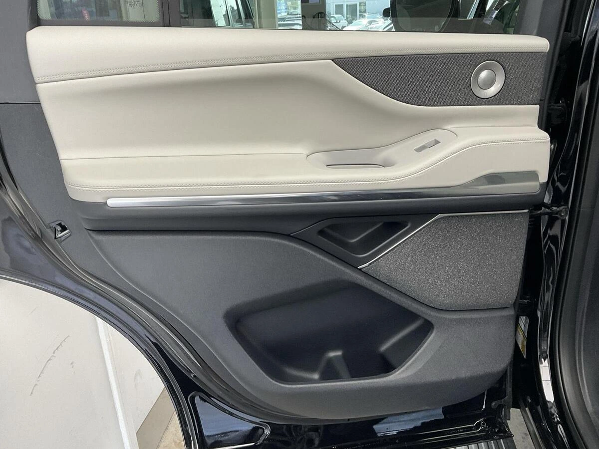 2026 Lincoln Navigator Reserve - Photo 11