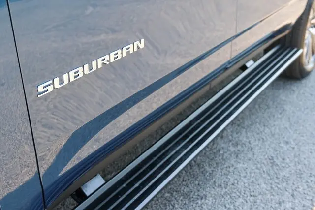 2026 Chevrolet Suburban High Country photo 7