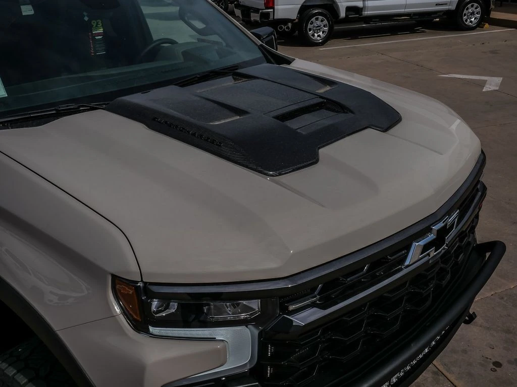 2026 Chevrolet Silverado 1500 ZR2 - Photo 18