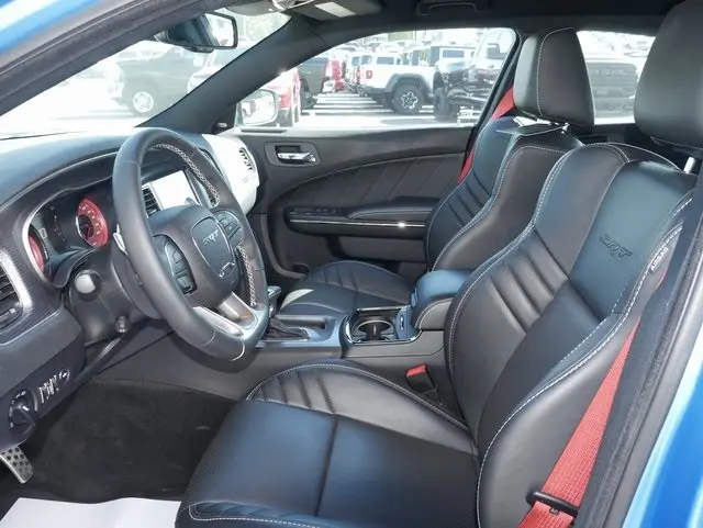 2016 Dodge Charger SRT8 Hellcat photo 2