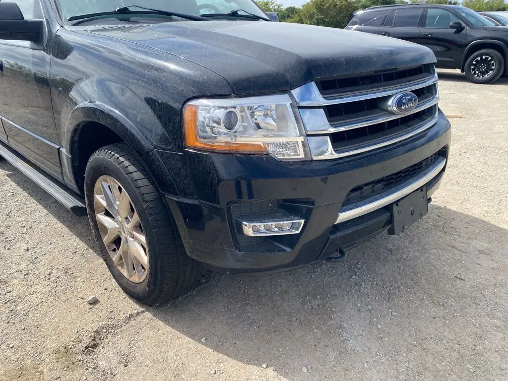 2017 Ford Expedition EL Limited photo 2
