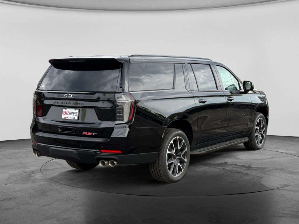 2026 Chevrolet Suburban RST - Photo 9