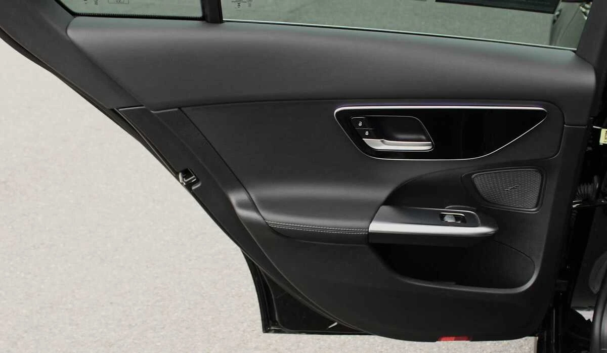 2025 Mercedes-Benz C-Class Sedan C 300 - Photo 16