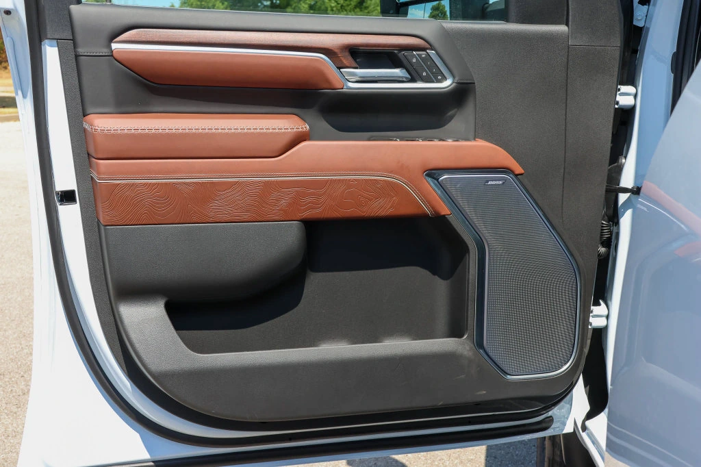 2026 GMC Sierra 3500HD Denali Ultimate - Photo 14