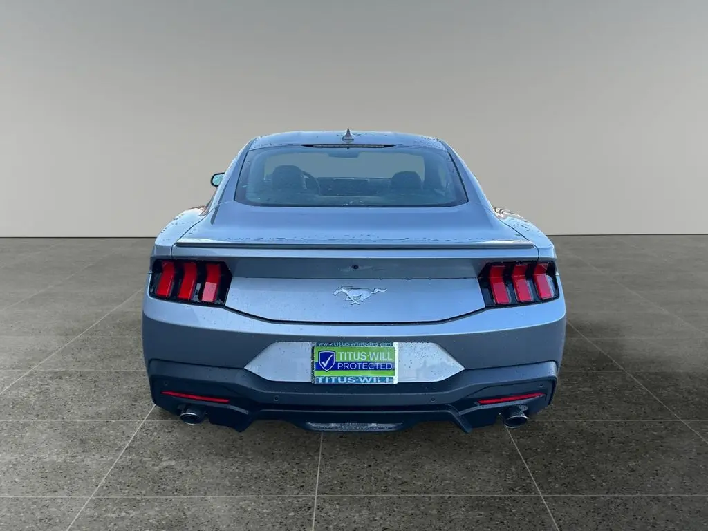 2025 Ford Mustang EcoBoost Premium photo 6