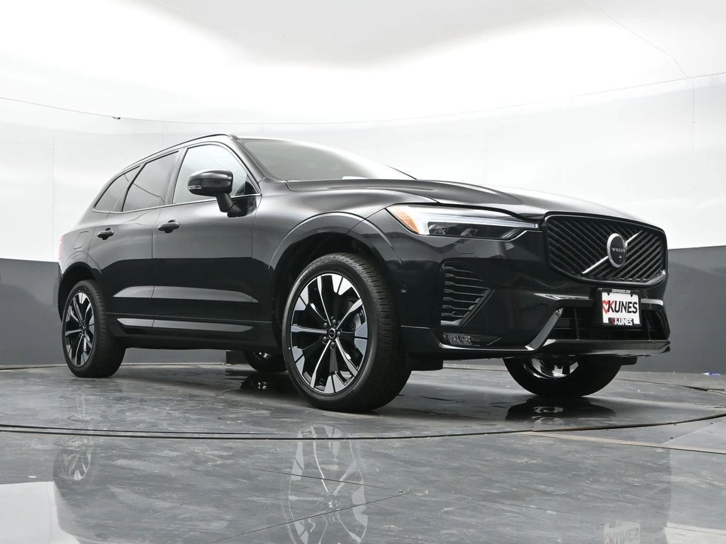 2026 Volvo XC60 Plus - Photo 42