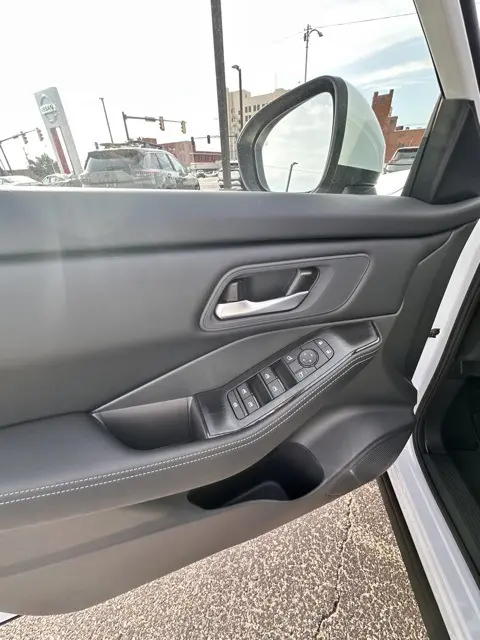 2026 Nissan Rogue SV photo 20