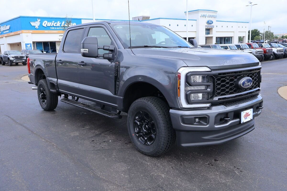 2026 Ford F-250 XL 4x4 Crew Cab 6-3/4' Box's photo